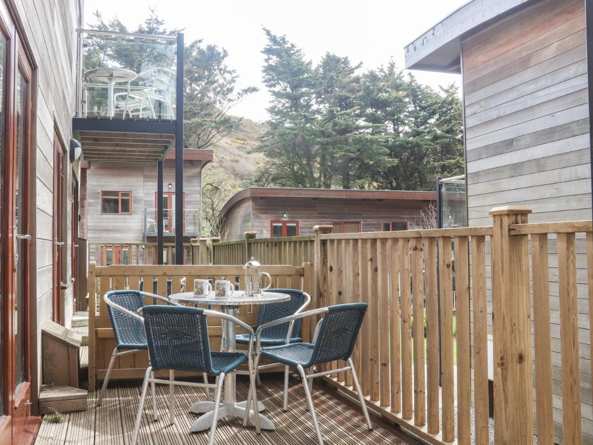 11 Towan Valley Труро Экстерьер фото